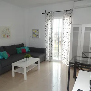 malaga-apartamentos-malaga-29013.hotelsinnerja.org/